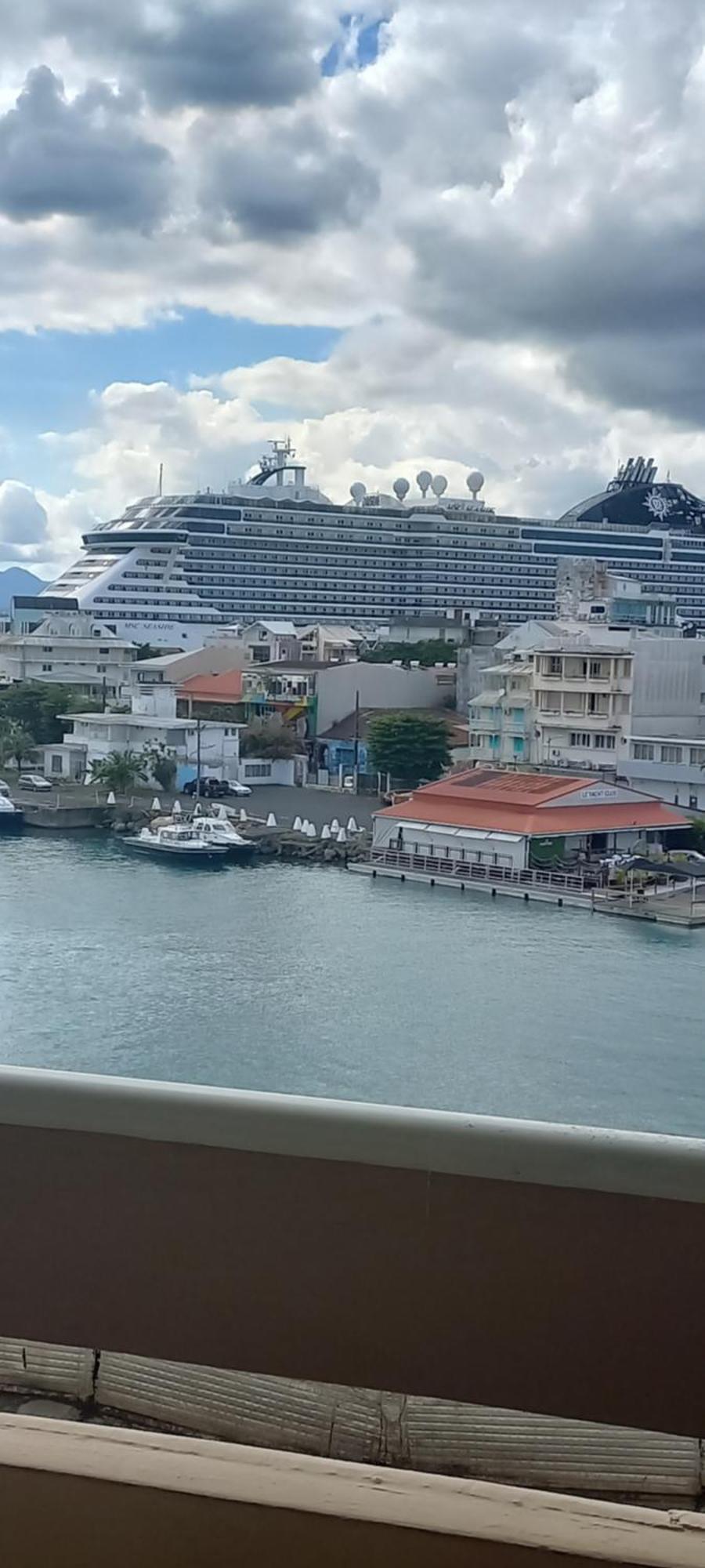Apartamento Down Town Pointe A Pitre Vue Mer Exterior foto